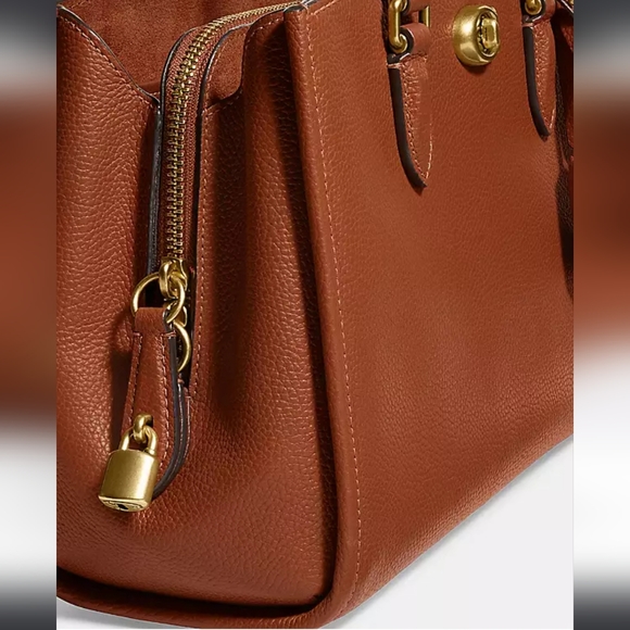 New! 🔥 Brooke Carryall 28, Size Medium [Only 1  left!] - Picture 5 of 12